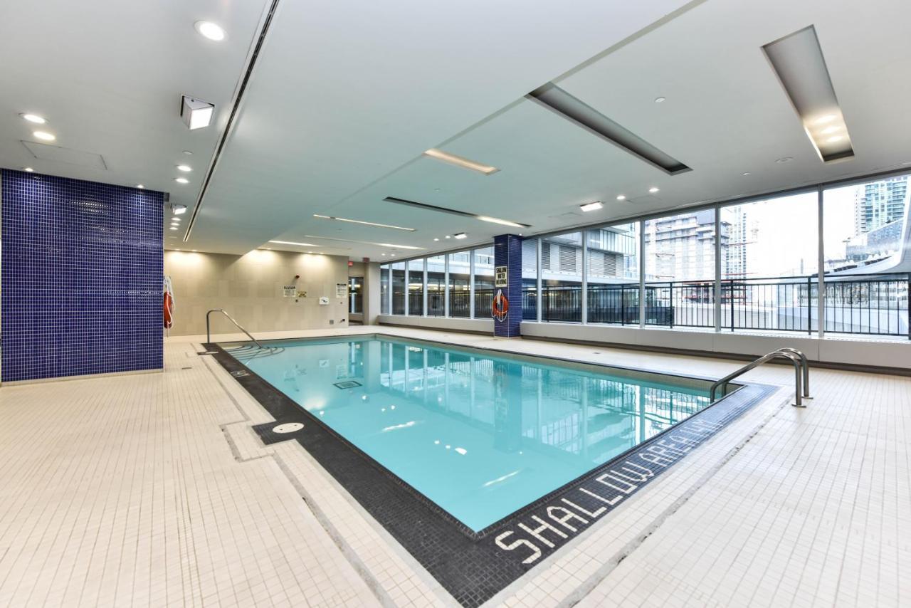 Sarkar Suites - Maple Leaf Square Toronto Esterno foto