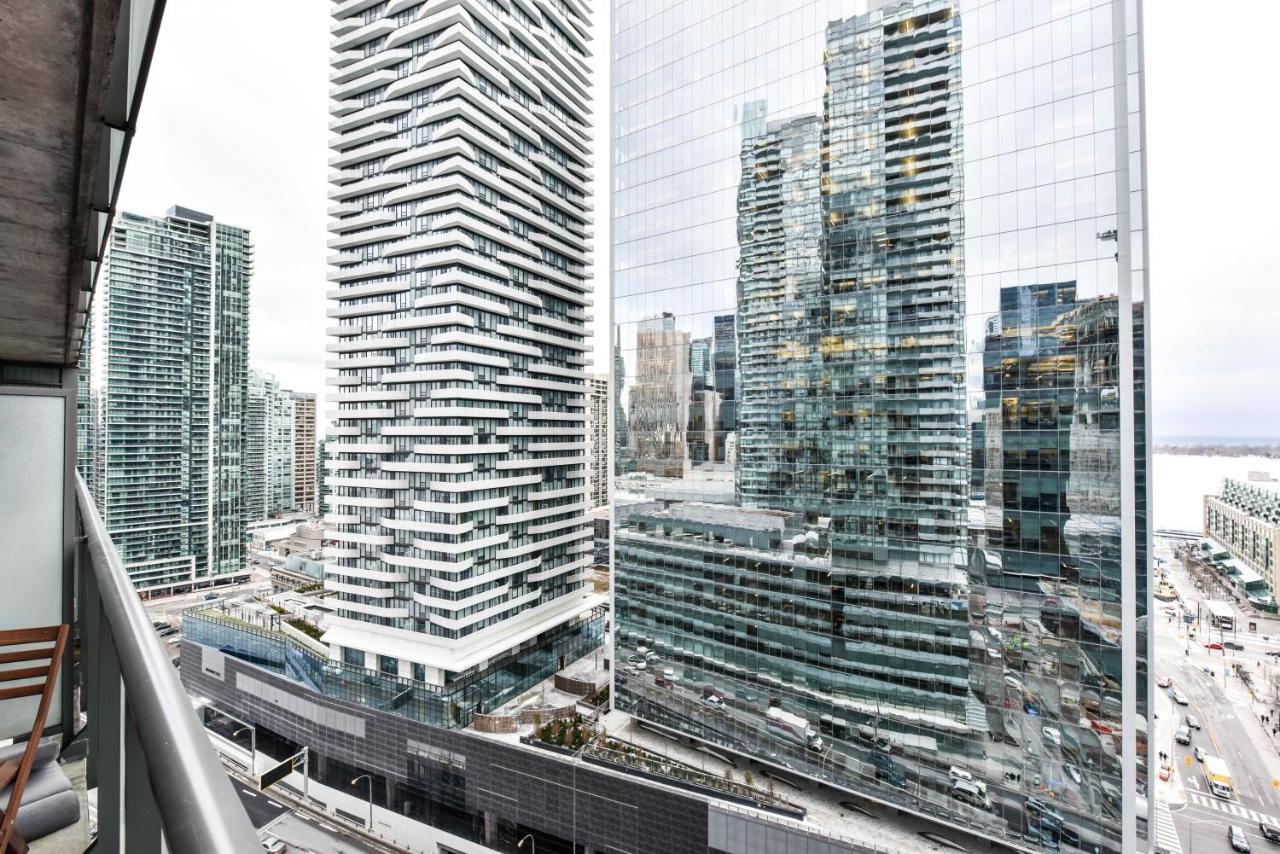 Sarkar Suites - Maple Leaf Square Toronto Esterno foto