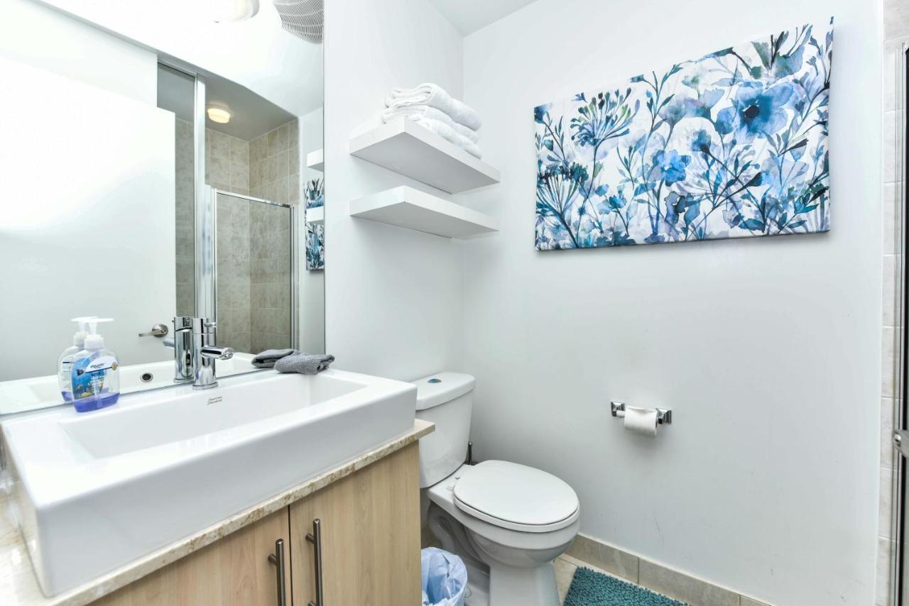 Sarkar Suites - Maple Leaf Square Toronto Esterno foto
