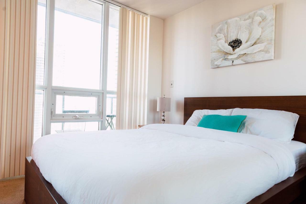 Sarkar Suites - Maple Leaf Square Toronto Esterno foto