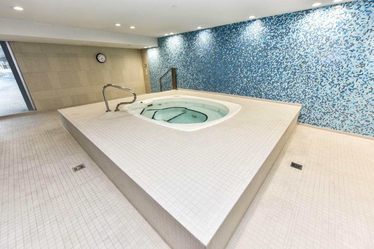Sarkar Suites - Maple Leaf Square Toronto Esterno foto