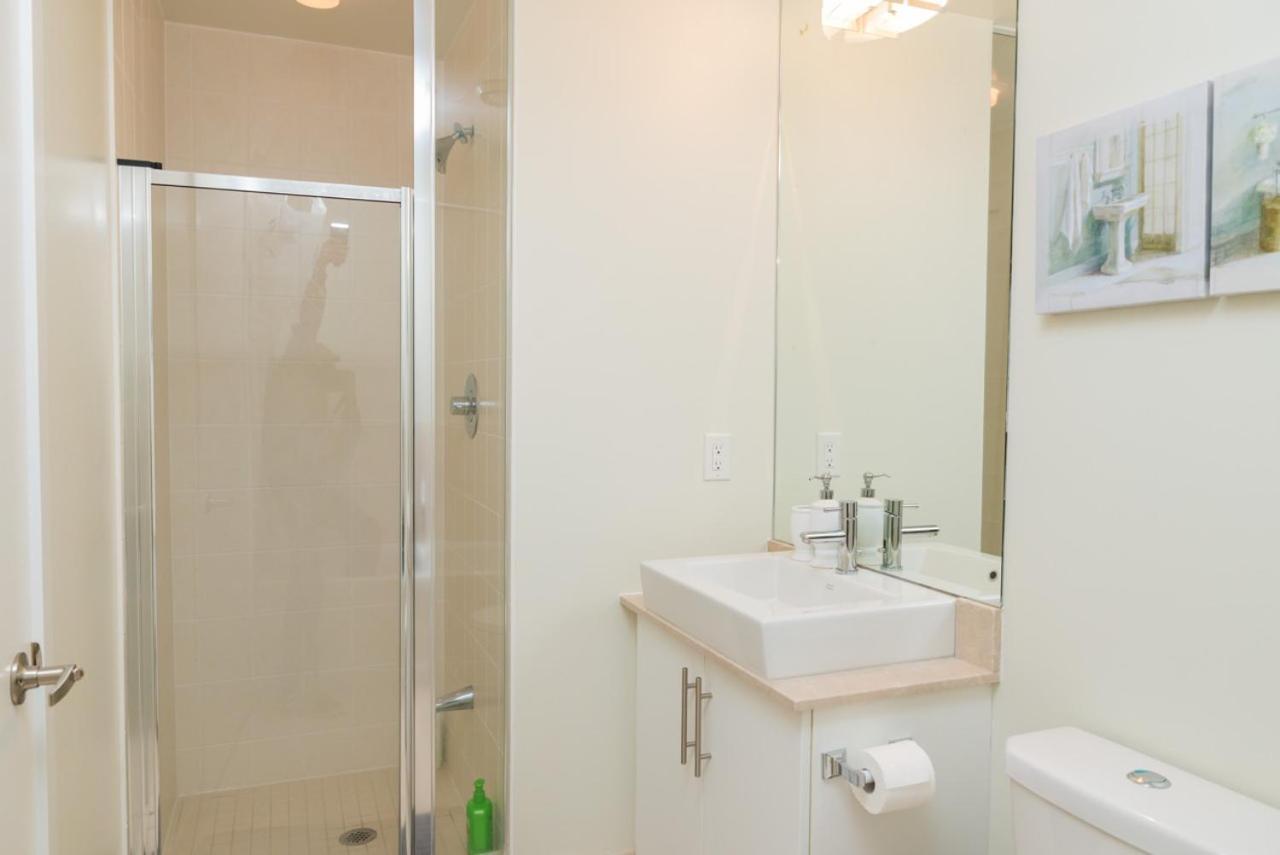 Sarkar Suites - Maple Leaf Square Toronto Esterno foto