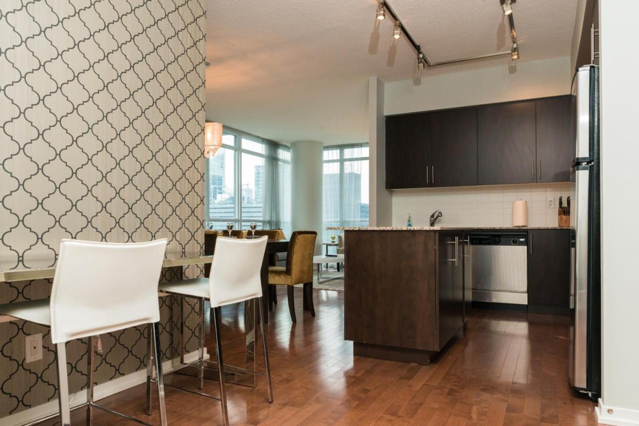 Sarkar Suites - Maple Leaf Square Toronto Esterno foto